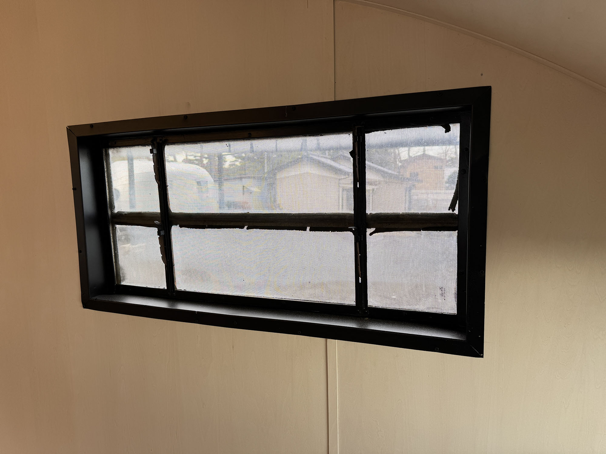 株式会社ガレージランド ヴィンテージトレーラー エアストリーム スパルタン ボールズエアロ シャスタ 販売 輸入 牽引 磨き 鏡面 アルミ ヴィンテージトレーラー仕上げ エアーストリーム 　スパルタネット AIRSTREAM SPARTAN SPARTANETTE スパルタンスパルタネット　1949年 ヴィンテージ ビンテージ　ビンテージトレーラー 内装仕上げ