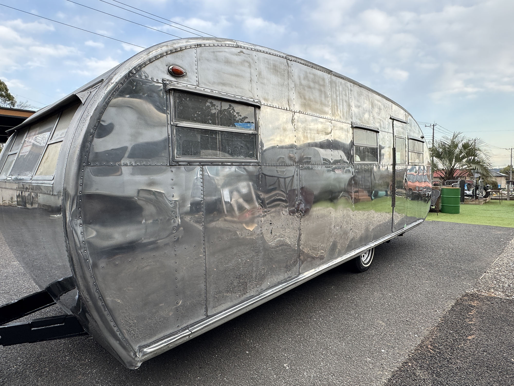 株式会社ガレージランド ヴィンテージトレーラー エアストリーム スパルタン ボールズエアロ シャスタ 販売 輸入 牽引 磨き 鏡面 アルミ ヴィンテージトレーラー仕上げ エアーストリーム 　スパルタネット AIRSTREAM SPARTAN SPARTANETTE スパルタンスパルタネット　1949年 ヴィンテージ ビンテージ　ビンテージトレーラー