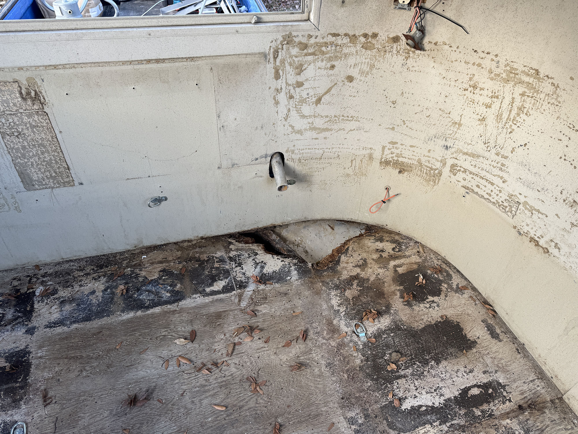 株式会社ガレージランド エアストリーム販売 エアストリーム輸入 エアストリーム エアーストリーム 1963年エアストリーム サファリ ビンテージ ヴィンテージトレーラー ビンテージトレーラー レストア 車検 桜 仕上げ 日本全国登録納車 AIRSTREAM 直輸入　エアストリーム専門店 エアストリーム輸入販売　22フィート 店舗 トレーラーハウス エアーストリーム 1963y AIRSTREAM SAFARI 店舗 車検取得可能 ロックガード付き 磨き 現状　格安　24444 陸送　ベース車両