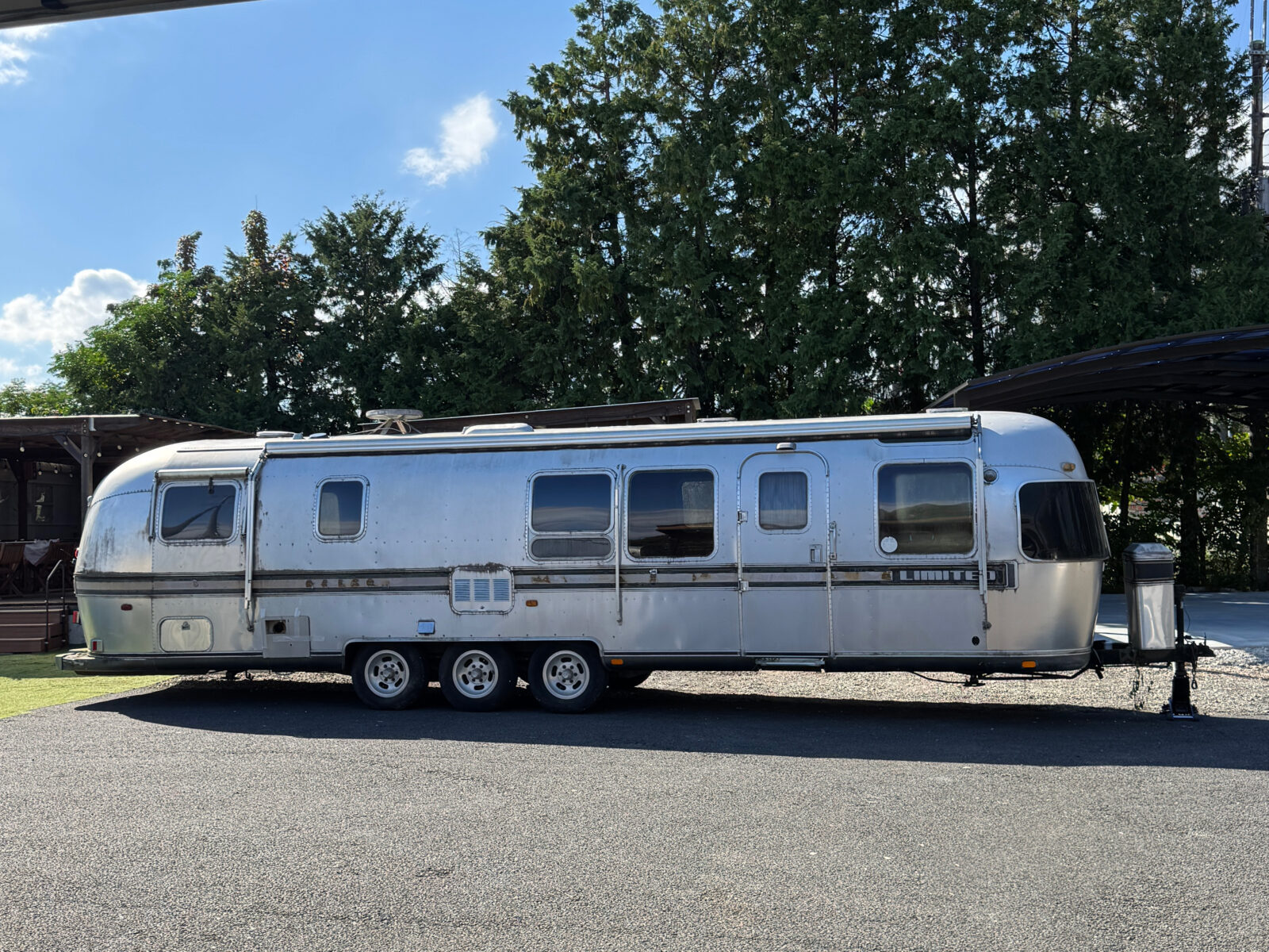 1982年 エアストリーム リミテッド 34フィート 3軸 ヴィンテージトレーラー 株式会社ガレージランド